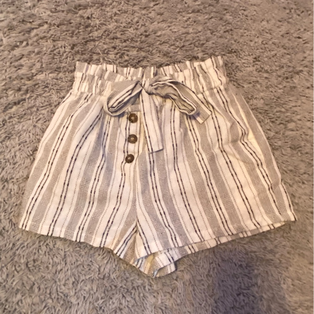 Tie stripped shorts